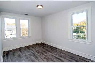 10 Ohio Avenue, Port Washington, NY 11050 - Photo 20