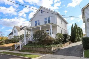10 Ohio Ave, Port Washington, NY 11050 - Photo 2