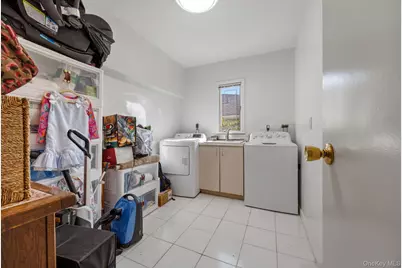 241-01 52nd Avenue, Douglaston, NY 11362 - Photo 28
