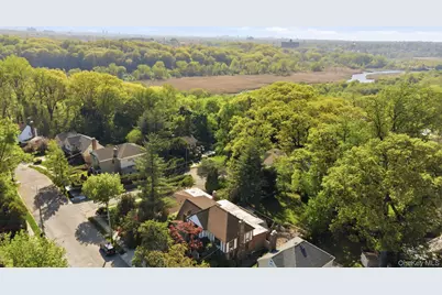 241-01 52nd Avenue, Douglaston, NY 11362 - Photo 34