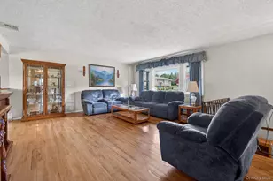22 Oneil Cir, Monroe, NY 10950 - Photo 4