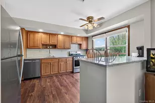 22 Oneil Cir, Monroe, NY 10950 - Photo 6