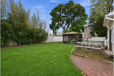 336 Princeton Street, Westbury, NY 11590 - Photo 24