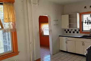 69-32 Burchell Ave, Arverne, NY 11692 - Photo 12