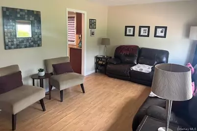 385 Garden Street, West Islip, NY 11795 - Photo 14
