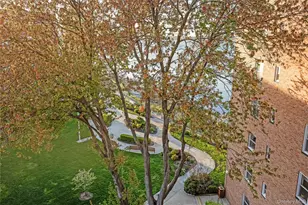 162-41 Powells Cove Blvd, Whitestone, NY 11357 - Photo 22
