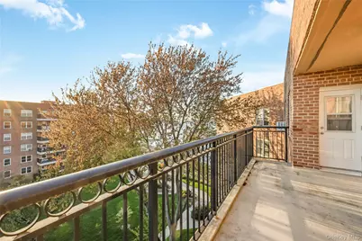 162-41 Powells Cove Boulevard #6S, Whitestone, NY 11357 - Photo 8