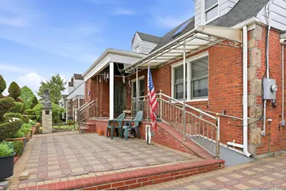57 Bradford Road, Valley Stream, NY 11580 - Photo 4