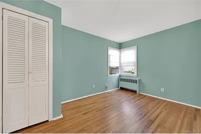 31 Broadway, New Hyde Park, NY 11040 - Photo 18