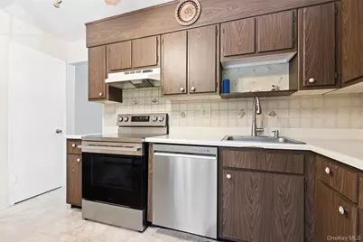 1840 Crompond #5C2, Peekskill, NY 10566 - Photo 8