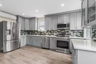 95-19 116th St, Richmond Hill, NY 11419 - Photo 2
