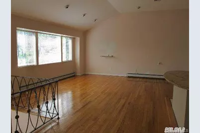 5 Elm Street, Great Neck, NY 11021 - Photo 6
