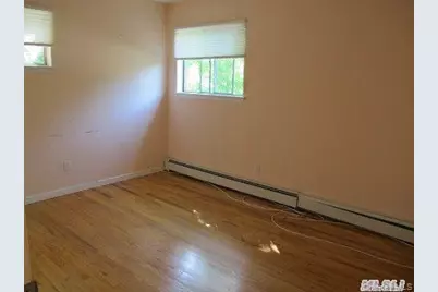 5 Elm Street, Great Neck, NY 11021 - Photo 12