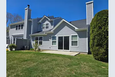 168 Hampton Vista Drive, Manorville, NY 11949 - Photo 4