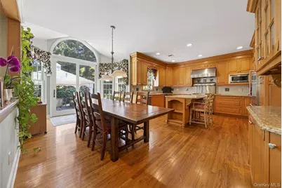 2 Tappanwood Drive, Locust Valley, NY 11560 - Photo 8