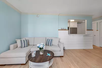370 W Broadway #2Y, Long Beach, NY 11561 - Photo 2