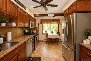 14 Foxwood Dr, Newburgh, NY 12550 - Photo 12