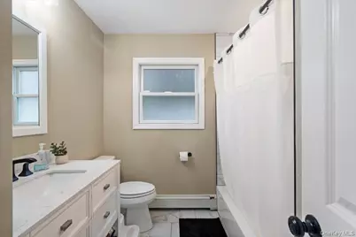 385 Grant Avenue, Copiague, NY 11726 - Photo 8