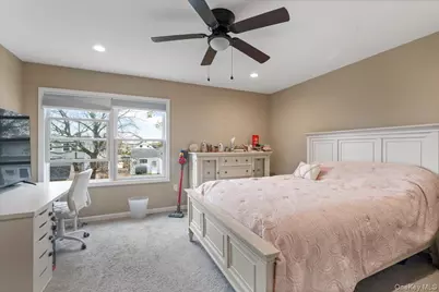385 Grant Avenue, Copiague, NY 11726 - Photo 14