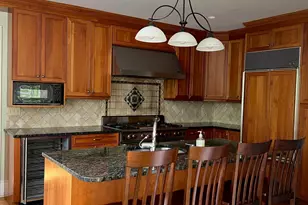 246 Beechmont Dr, New Rochelle, NY 10804 - Photo 2