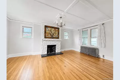 20 Locust Street, Manhasset, NY 11030 - Photo 2