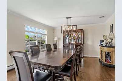 250 N 5th Street, Lindenhurst, NY 11757 - Photo 10