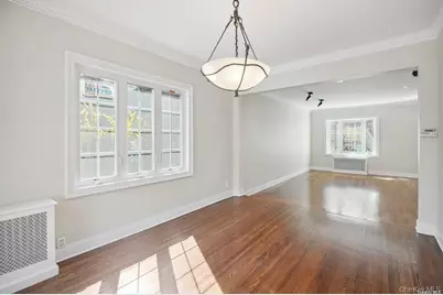 175-03 Jewel Avenue, Fresh Meadows, NY 11365 - Photo 4