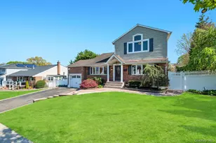 47 Laurie Blvd, Bethpage, NY 11714 - Photo 4