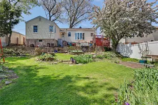50 Little Whaleneck Rd, Merrick, NY 11566 - Photo 34
