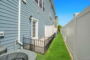 18 Hearthstone Ct., Farmingdale, NY 11735 - Photo 22