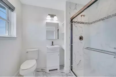 18 Hearthstone Court, Farmingdale, NY 11735 - Photo 14