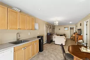 346 Avenue C, Ronkonkoma, NY 11779 - Photo 22