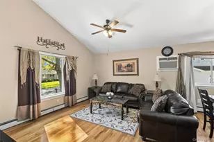 346 Avenue C, Ronkonkoma, NY 11779 - Photo 2