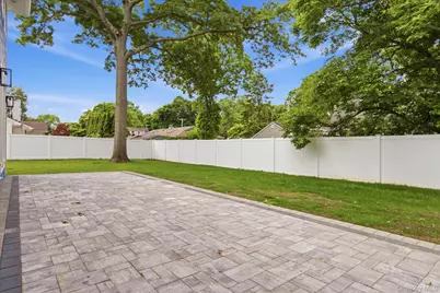 218 W Tyler Avenue, Miller Place, NY 11764 - Photo 30