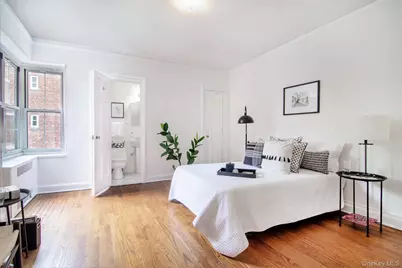 4 Midland Gardens #3J, Bronxville, NY 10708 - Photo 12
