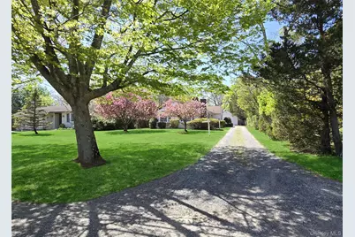 102 McConnell Avenue, Bayport, NY 11705 - Photo 2