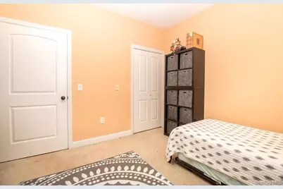 405 Okeefe Court, Oakdale, NY 11769 - Photo 12