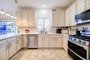 2723 Colonial Dr, New Windsor, NY 12553 - Photo 20