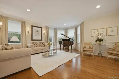 9 Godfrey Lane, Huntington, NY 11743 - Photo 8