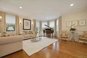 9 Godfrey Ln, Huntington, NY 11743 - Photo 8
