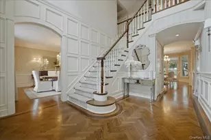 9 Godfrey Ln, Huntington, NY 11743 - Photo 4