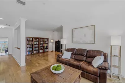 55 1st Street #313, Pelham, NY 10803 - Photo 4