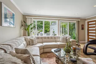 55 Duckpond Dr N, Wantagh, NY 11793 - Photo 12
