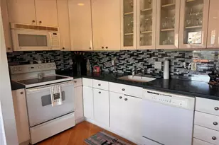 332 Richard Ct, Pomona, NY 10970 - Photo 8