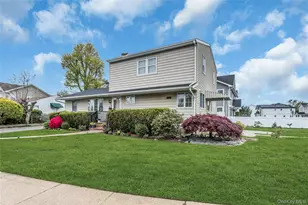 27 Surrey Ln, Plainview, NY 11803 - Photo 2