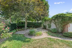 183-41 Dalny Rd, Jamaica, NY 11432 - Photo 26