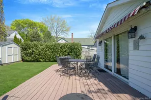 77 Point St, South Jamesport, NY 11970 - Photo 6