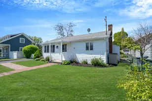 77 Point St, South Jamesport, NY 11970 - Photo 2
