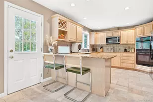 24 Overlook Dr, Pawling, NY 12564 - Photo 14