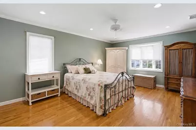 78-06 160th Avenue, Howard Beach, NY 11414 - Photo 16